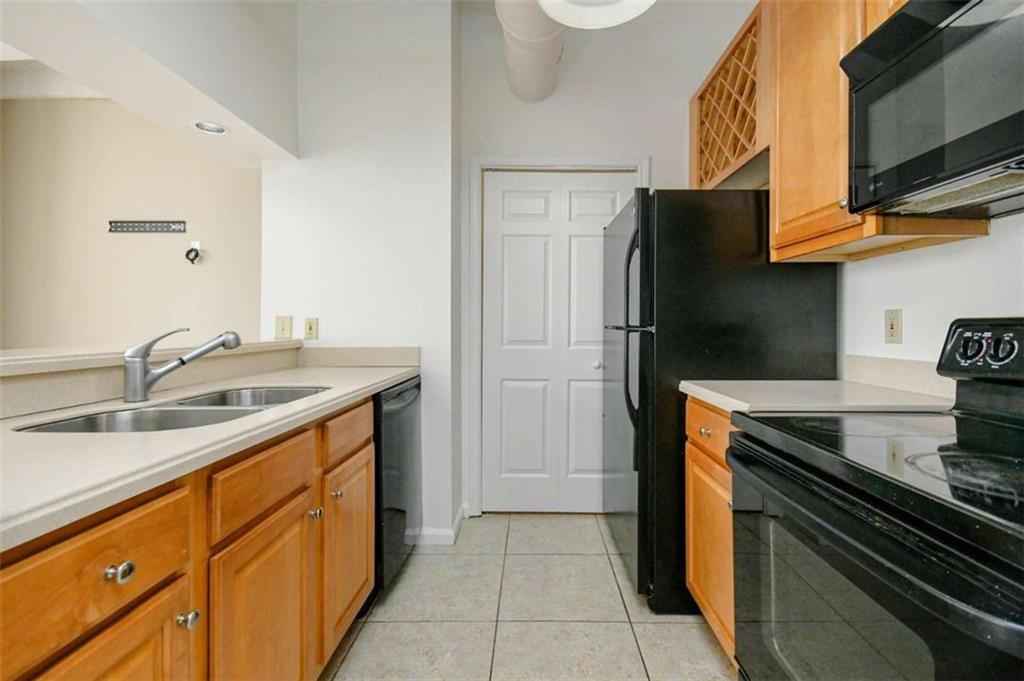 32 Peachtree Street Unit: 1406