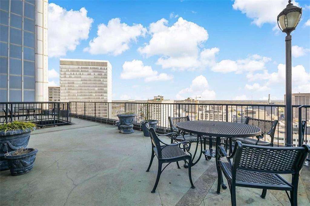 32 Peachtree Street Unit: 1406