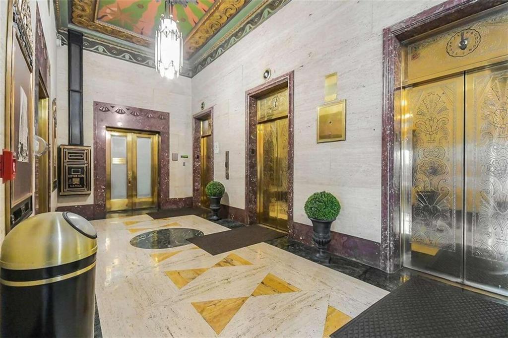 32 Peachtree Street Unit: 1406