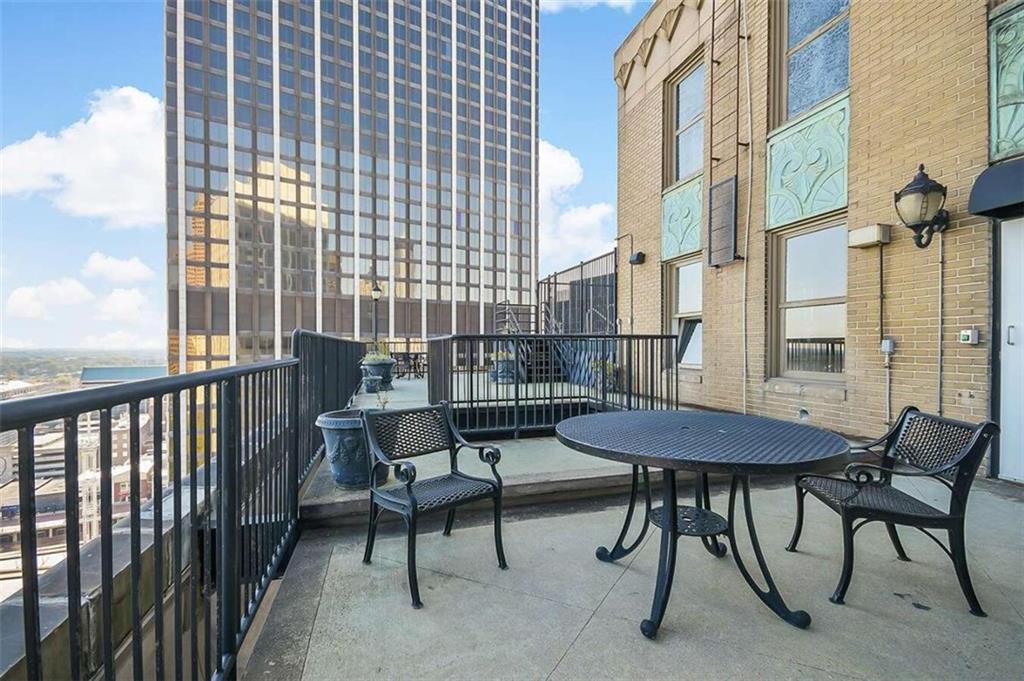 32 Peachtree Street Unit: 1406