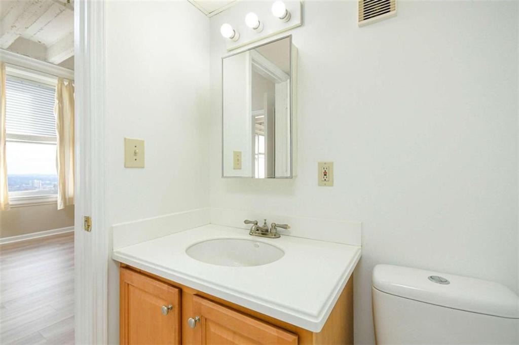 32 Peachtree Street Unit: 1406