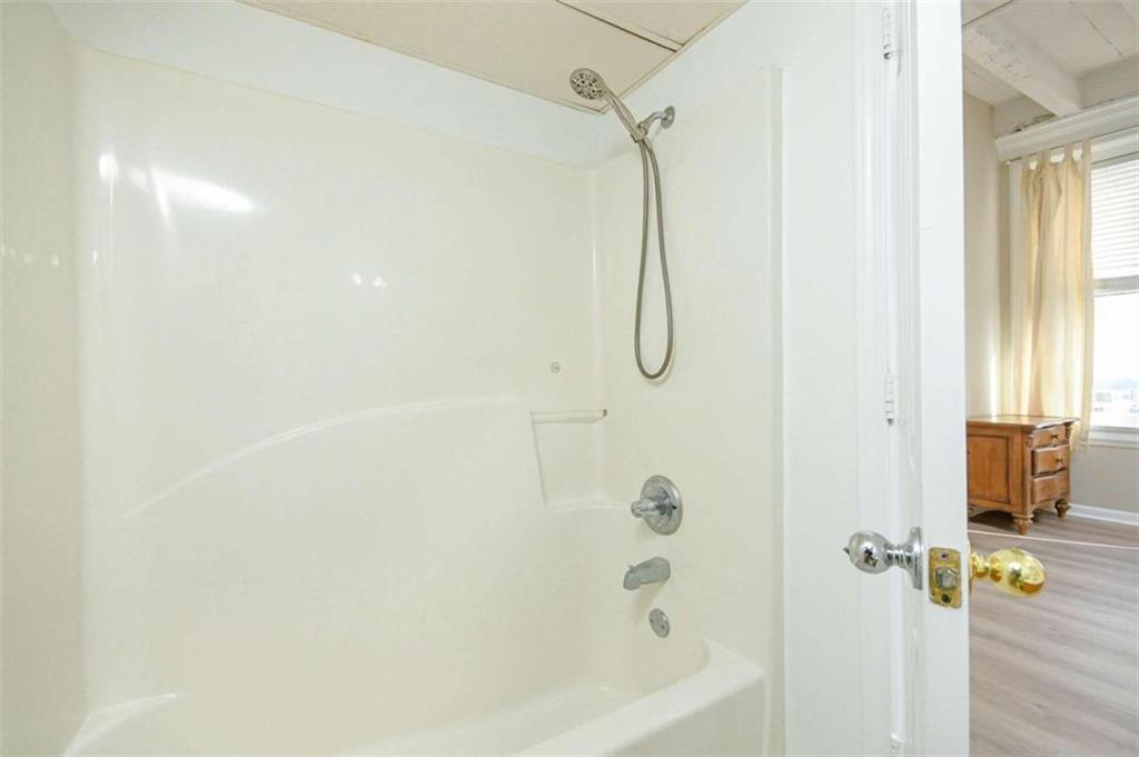 32 Peachtree Street Unit: 1406