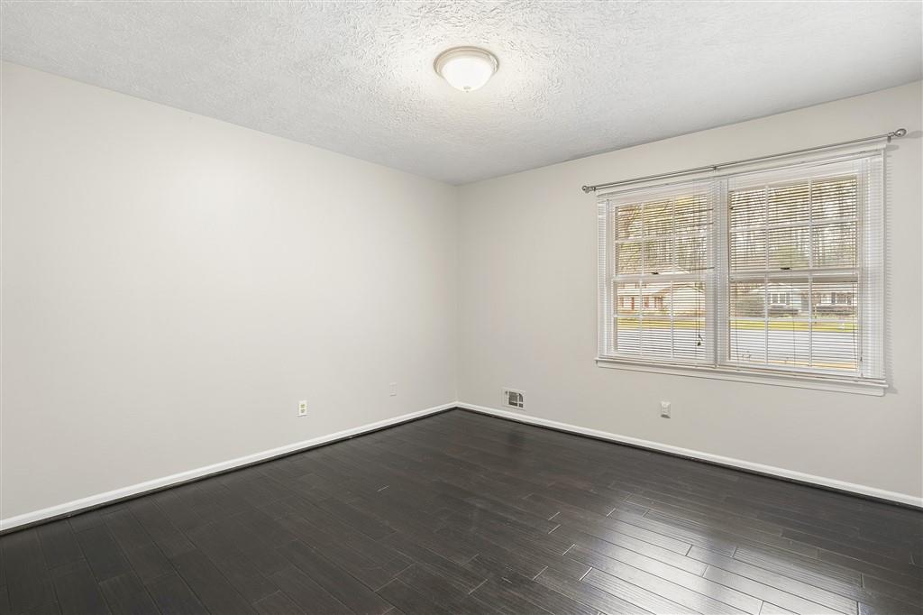 1406 Edinburgh Drive