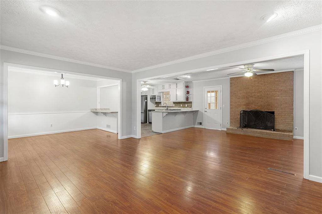 1406 Edinburgh Drive