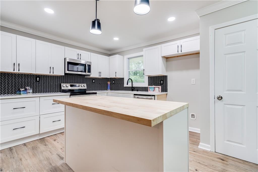2815 Mitchell Drive