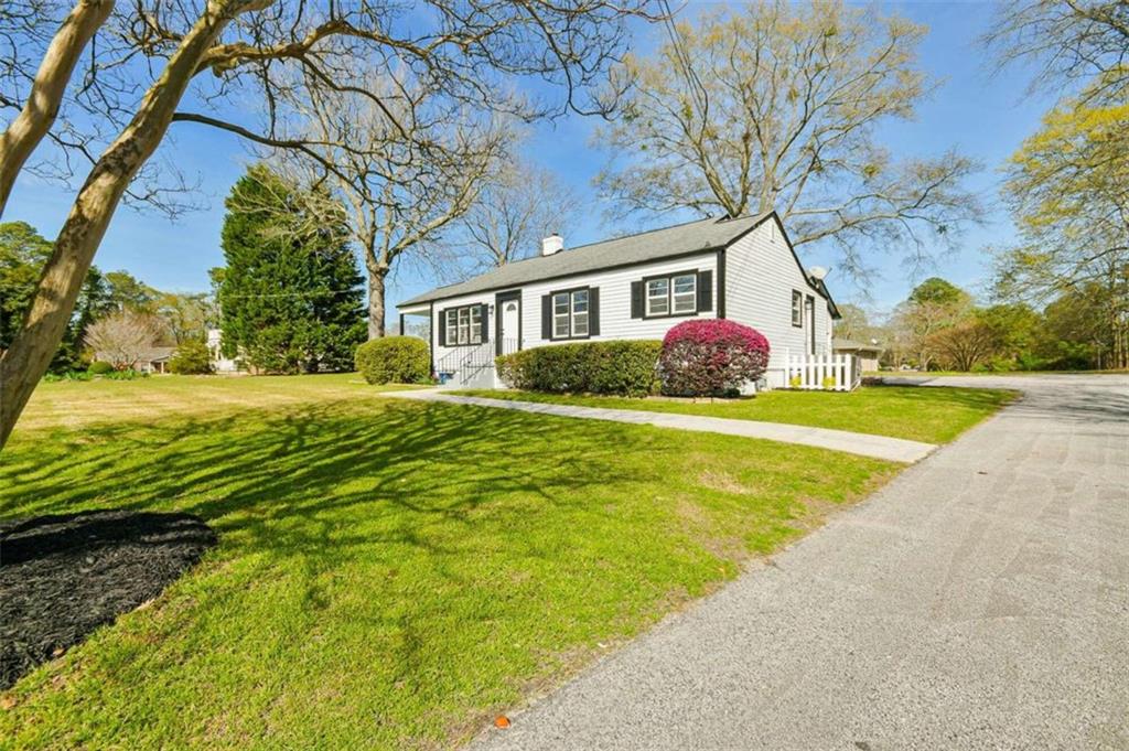 983 Highland Circle