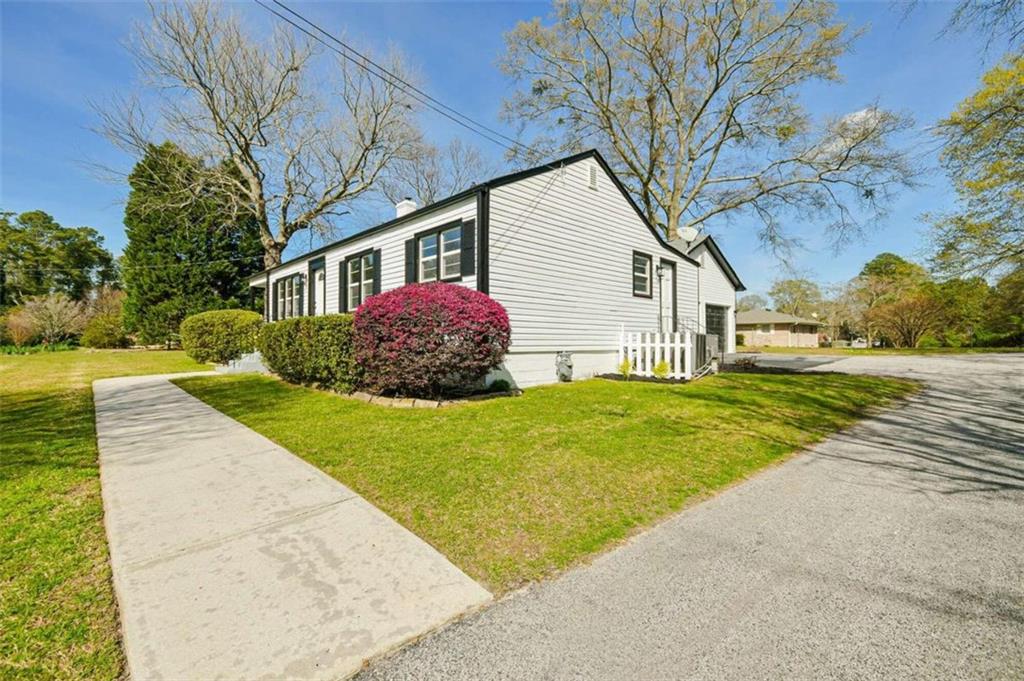 983 Highland Circle
