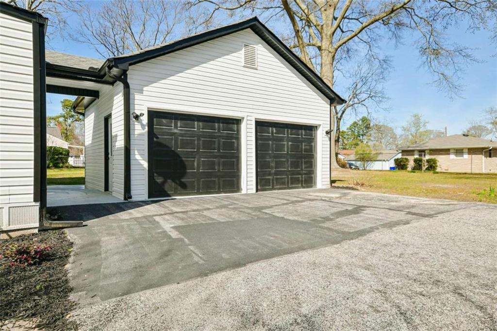 983 Highland Circle