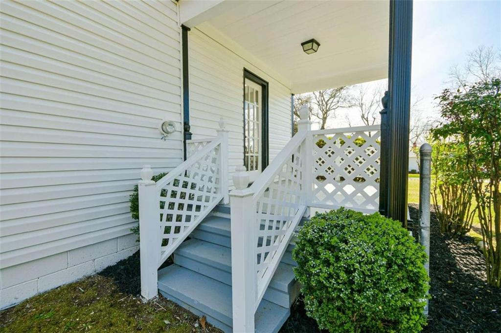 983 Highland Circle