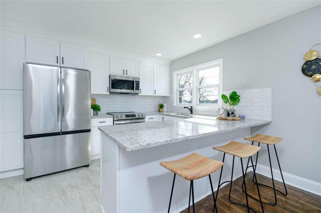 983 Highland Circle