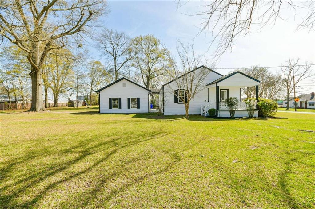 983 Highland Circle