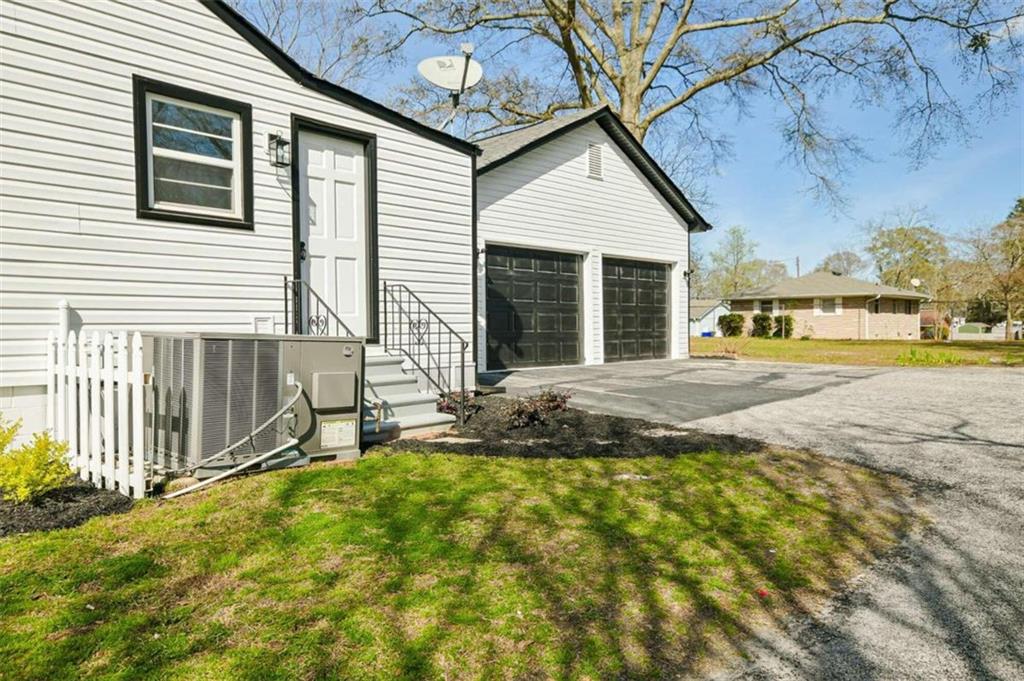 983 Highland Circle