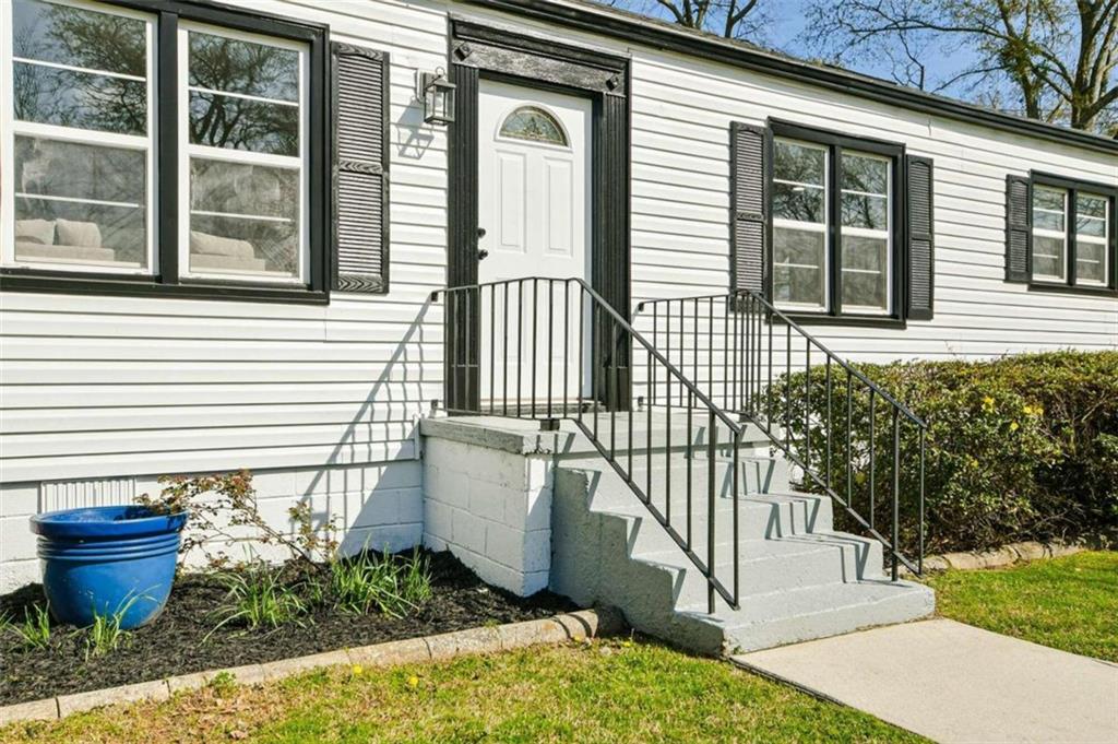 983 Highland Circle