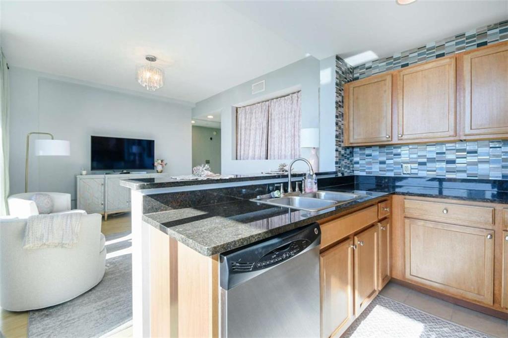 3040 Peachtree Road Unit 1010