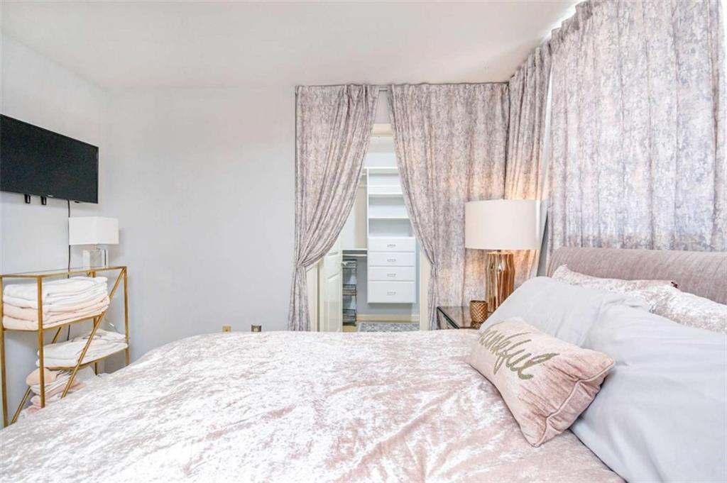 3040 Peachtree Road Unit 1010