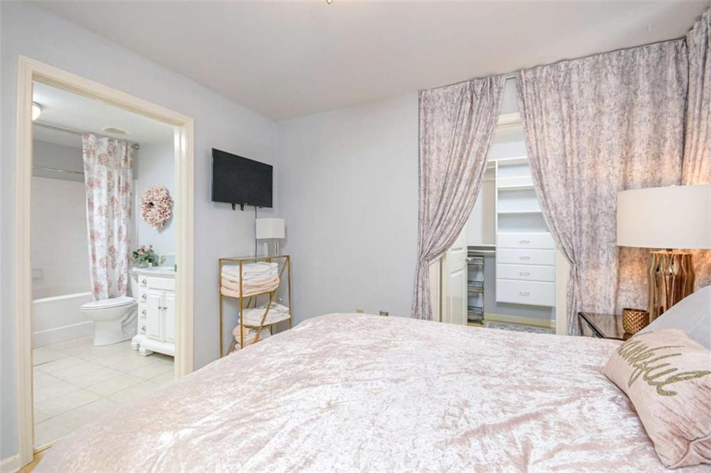 3040 Peachtree Road Unit 1010