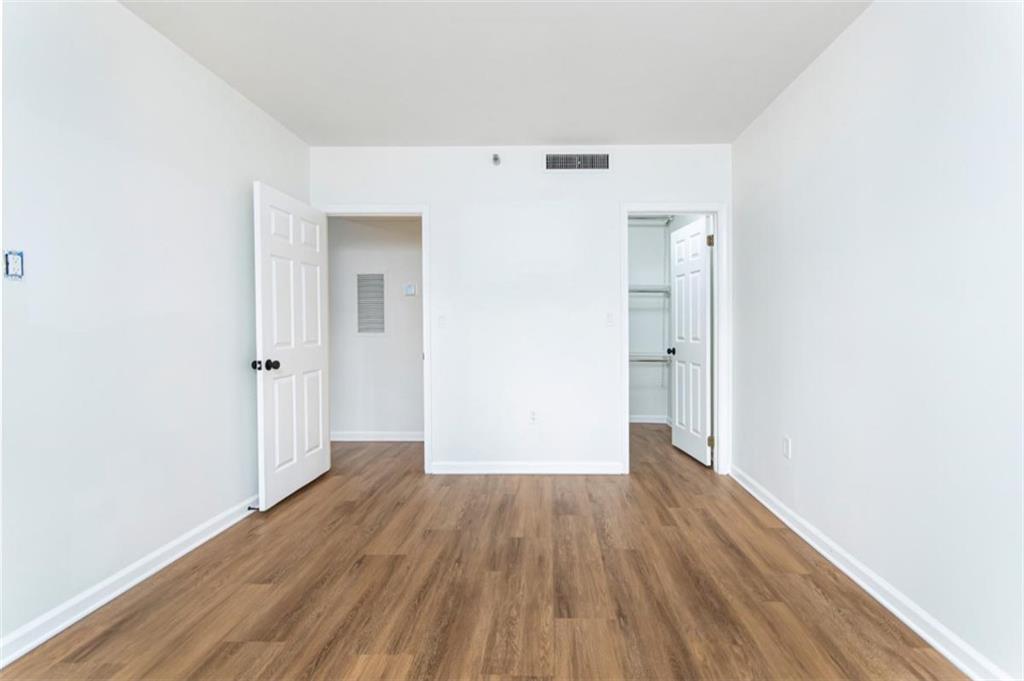 1 Biscayne Drive No. 304