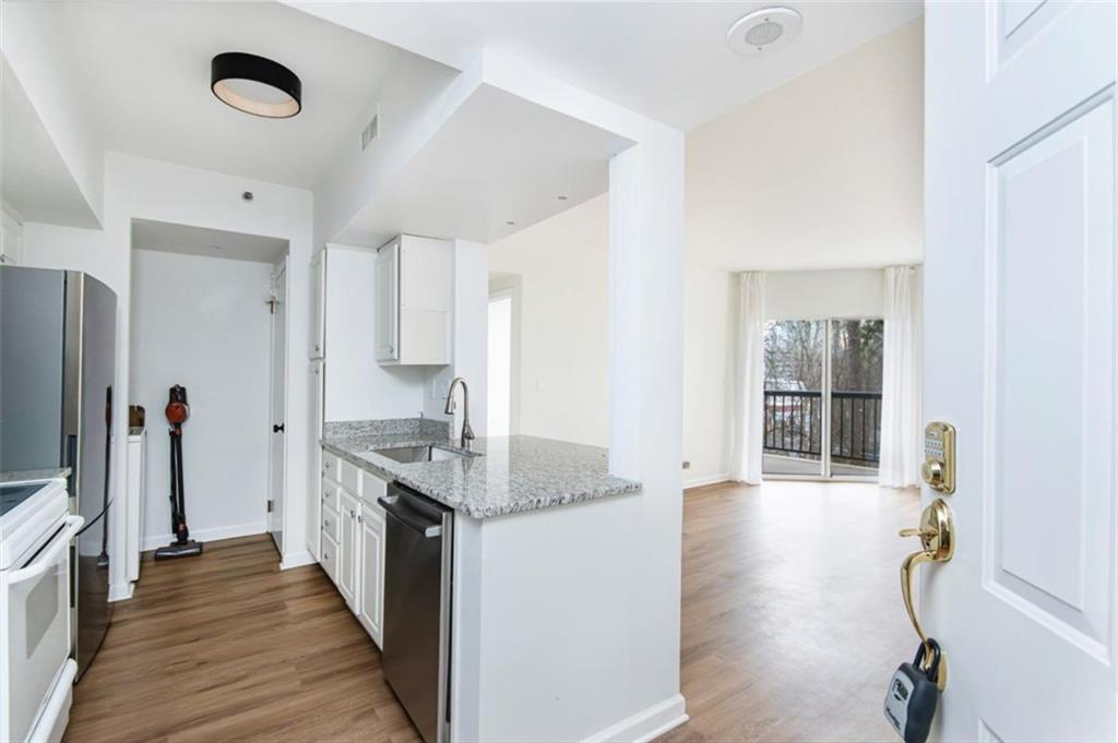 1 Biscayne Drive No. 304