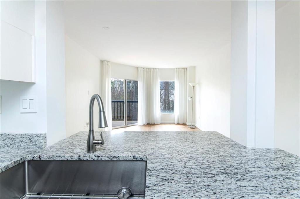 1 Biscayne Drive No. 304