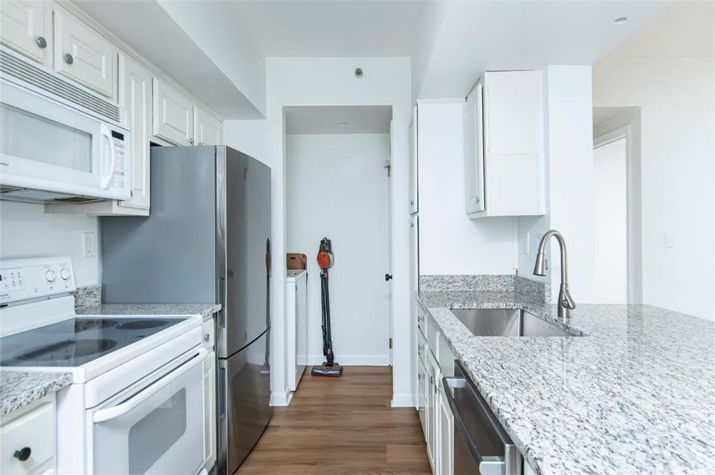 1 Biscayne Drive No. 304