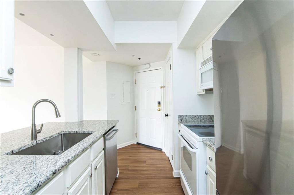 1 Biscayne Drive No. 304