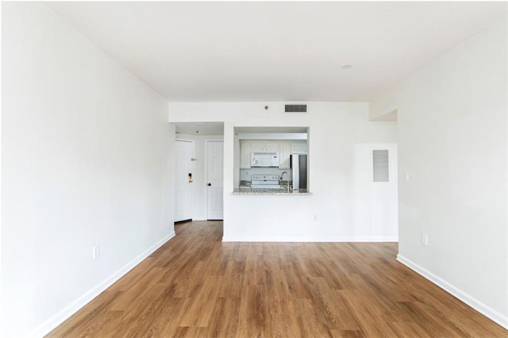 1 Biscayne Drive No. 304