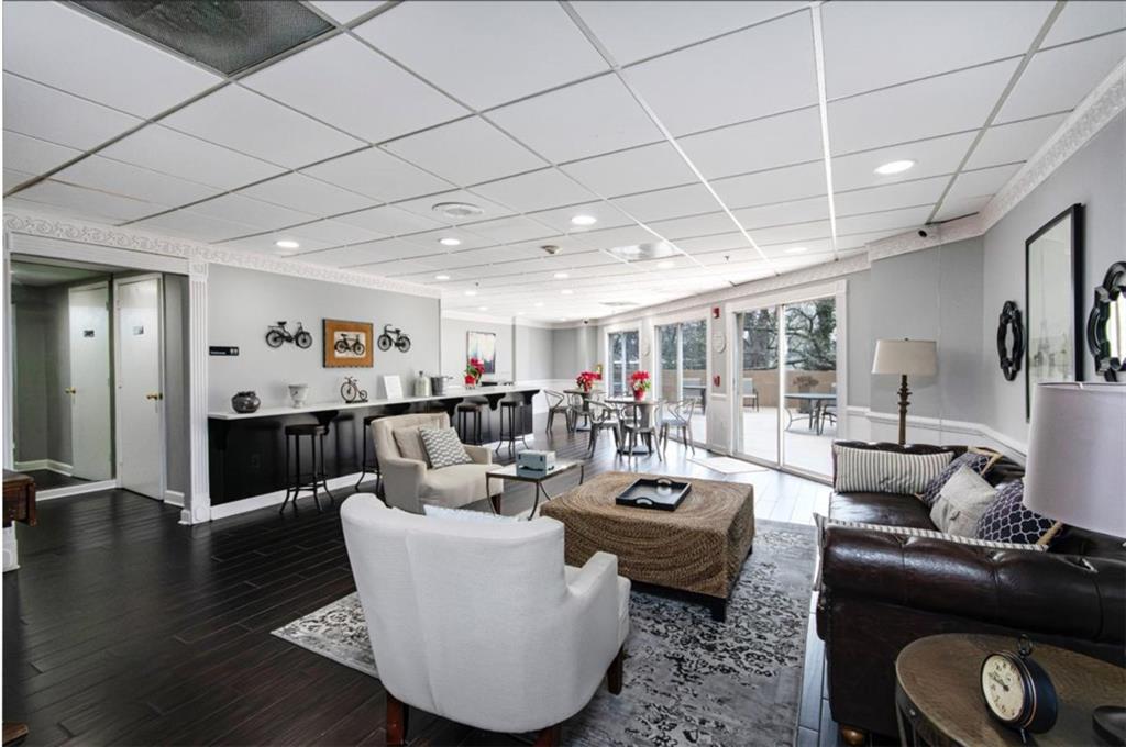 1 Biscayne Drive No. 304