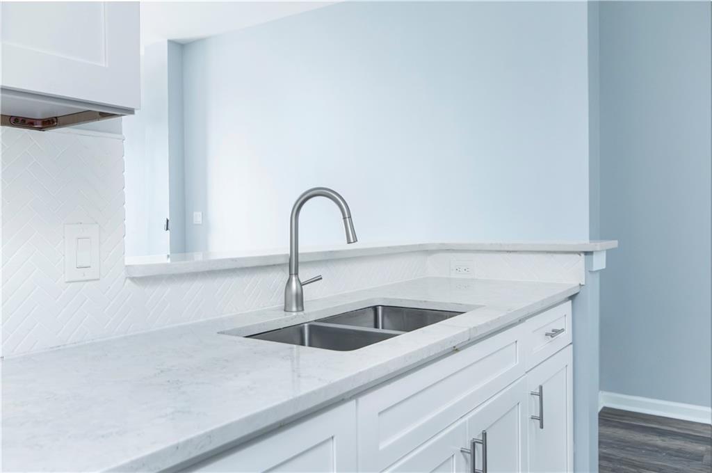 3040 Peachtree Road No. 613