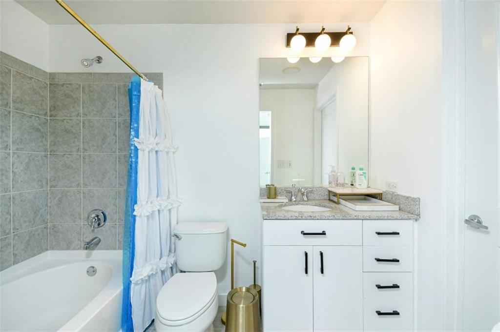 361 17th Street Unit 2122