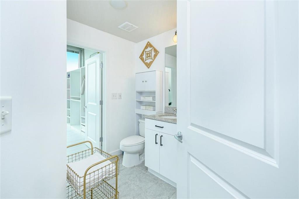 361 17th Street Unit 2122