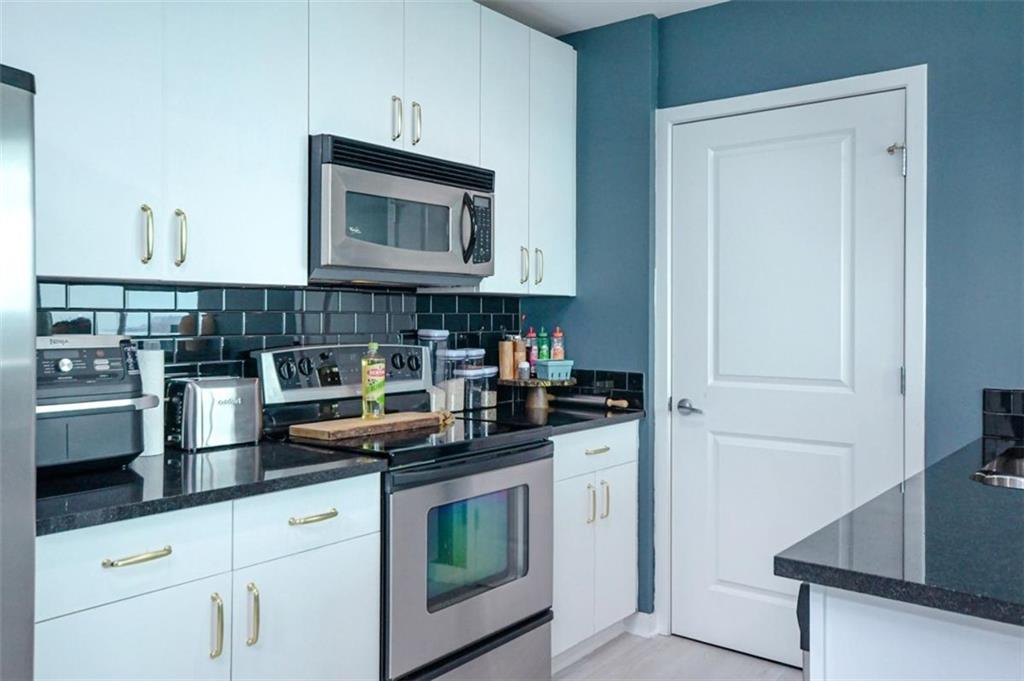 361 17th Street Unit 2122