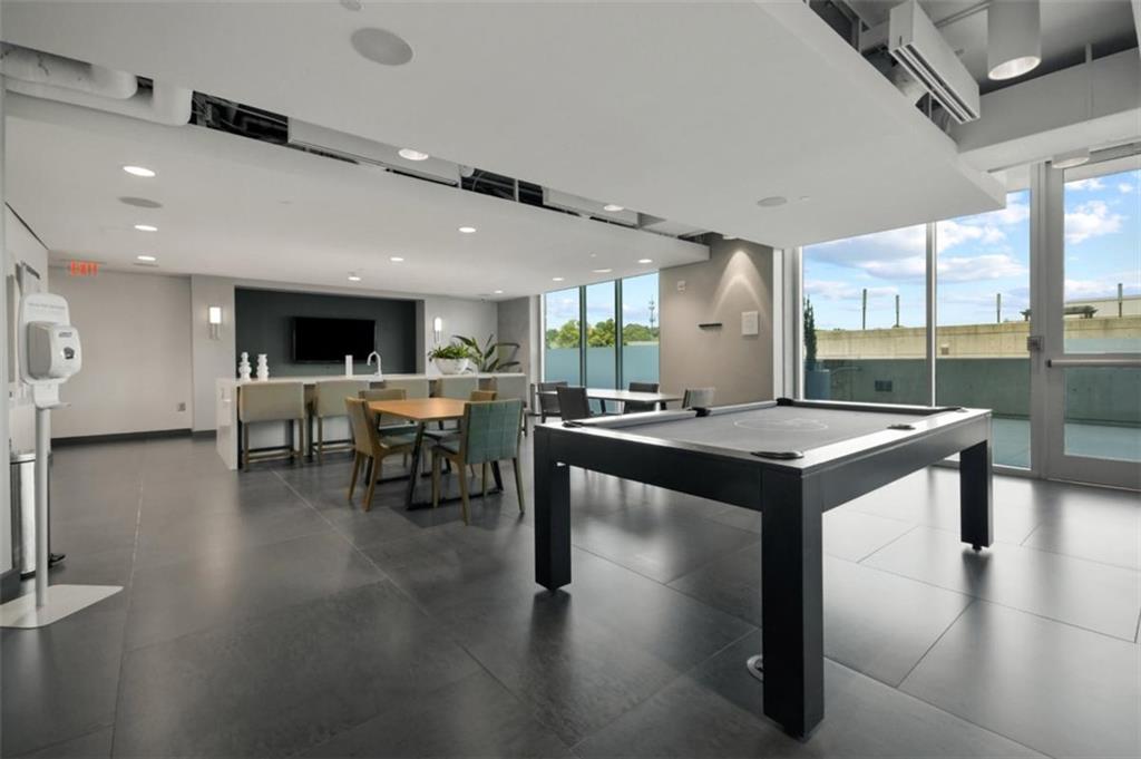 361 17th Street Unit 2122