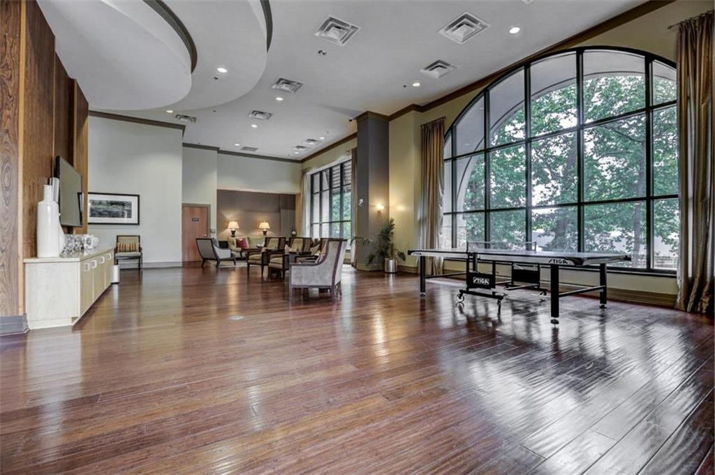 3040 Peachtree Road Unit 613