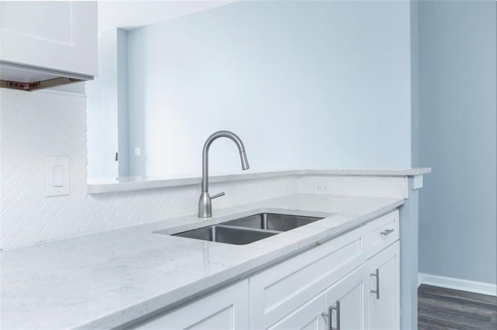 3040 Peachtree Road Unit 613