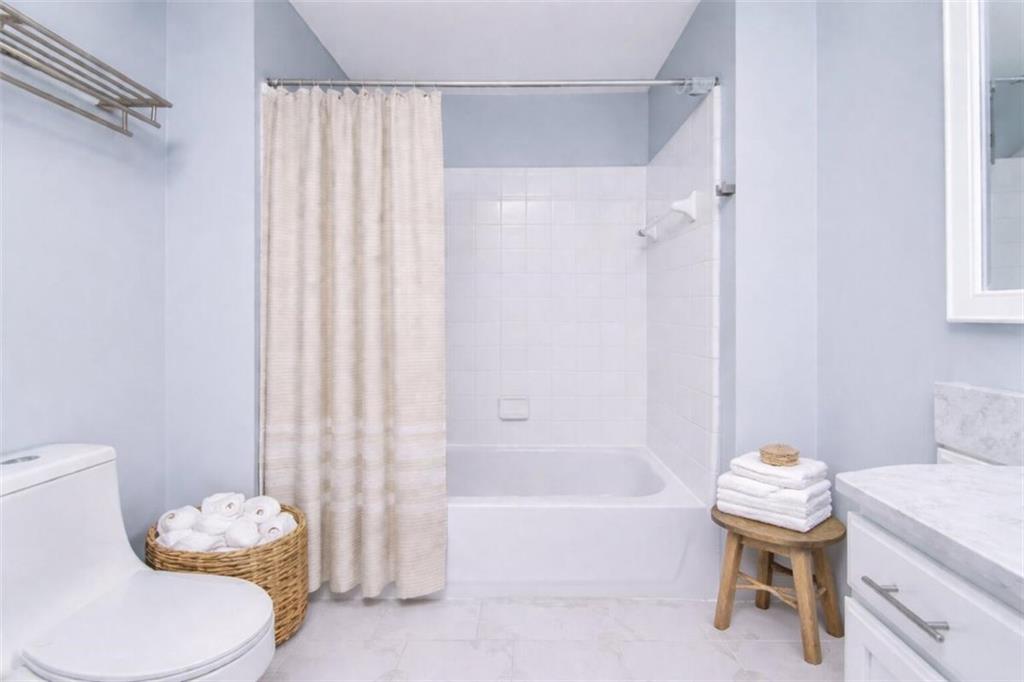 3040 Peachtree Road Unit 613