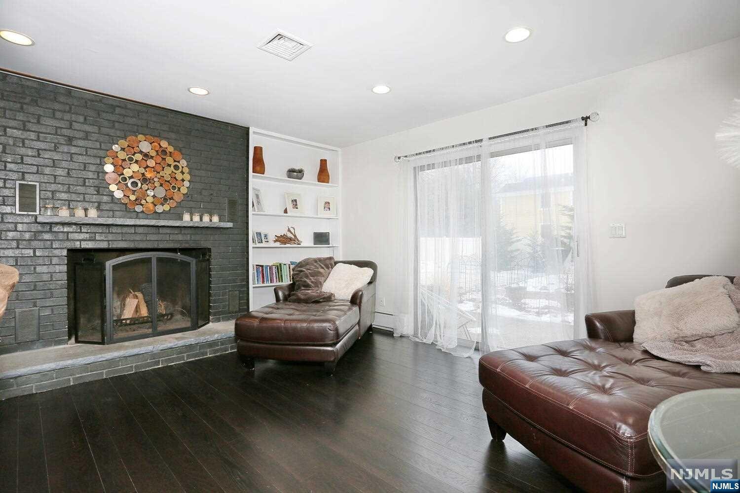14 Rambling Brook Road