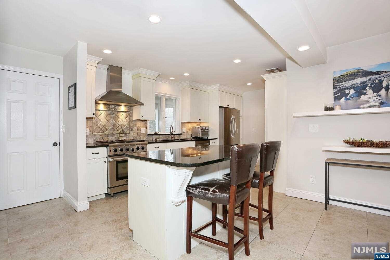 14 Rambling Brook Road