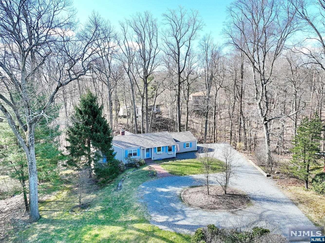 31 Pine Drive