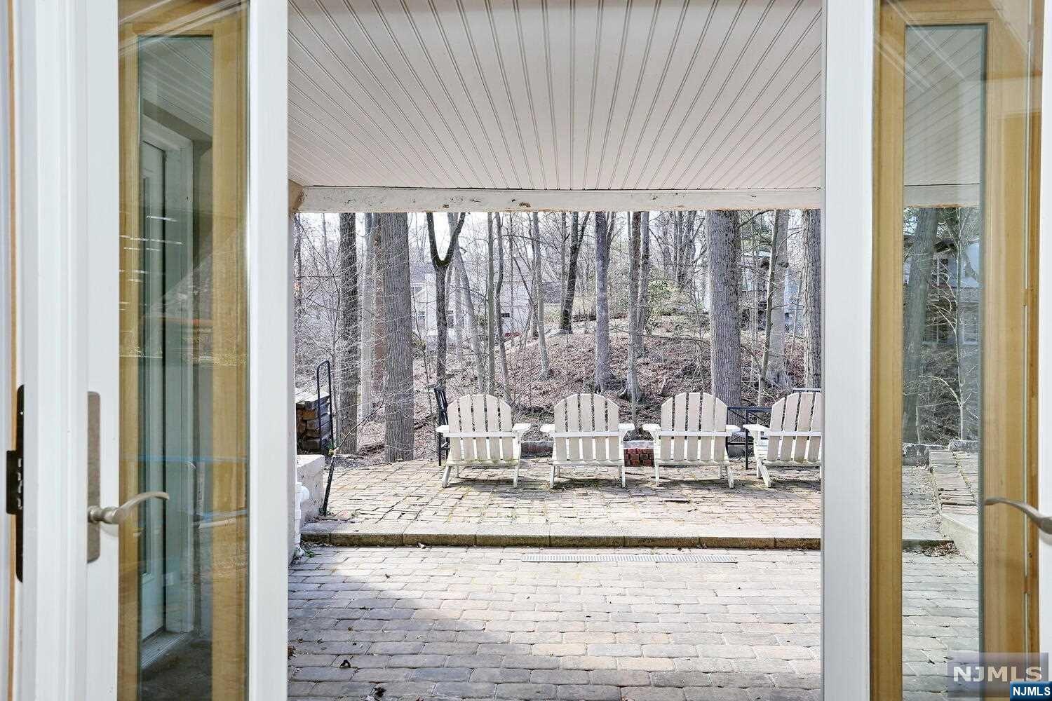 31 Pine Drive