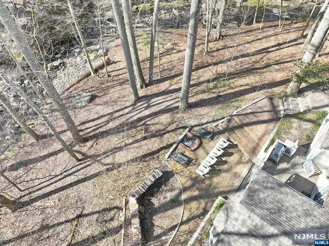 31 Pine Drive