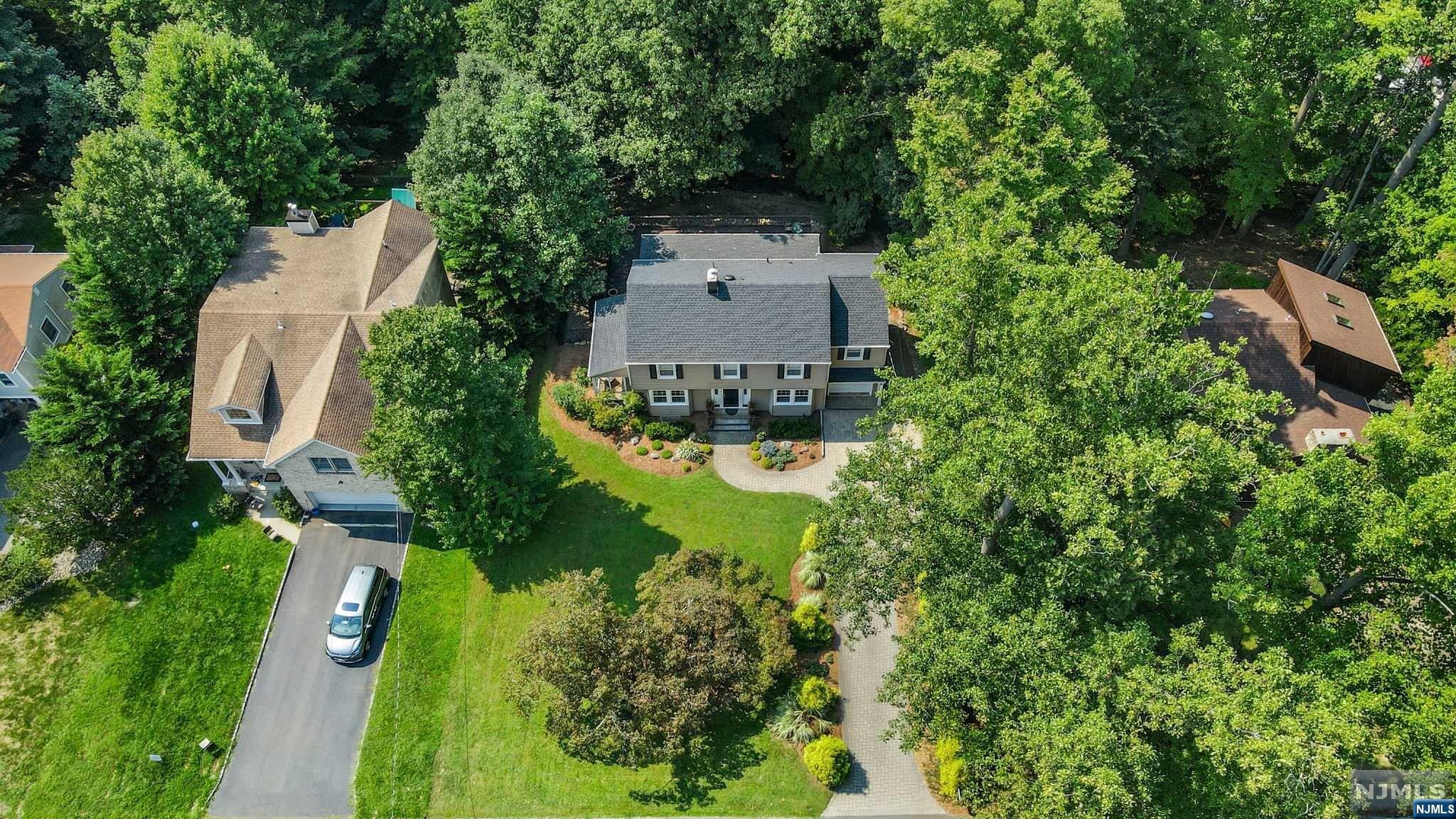 9 Edward Place