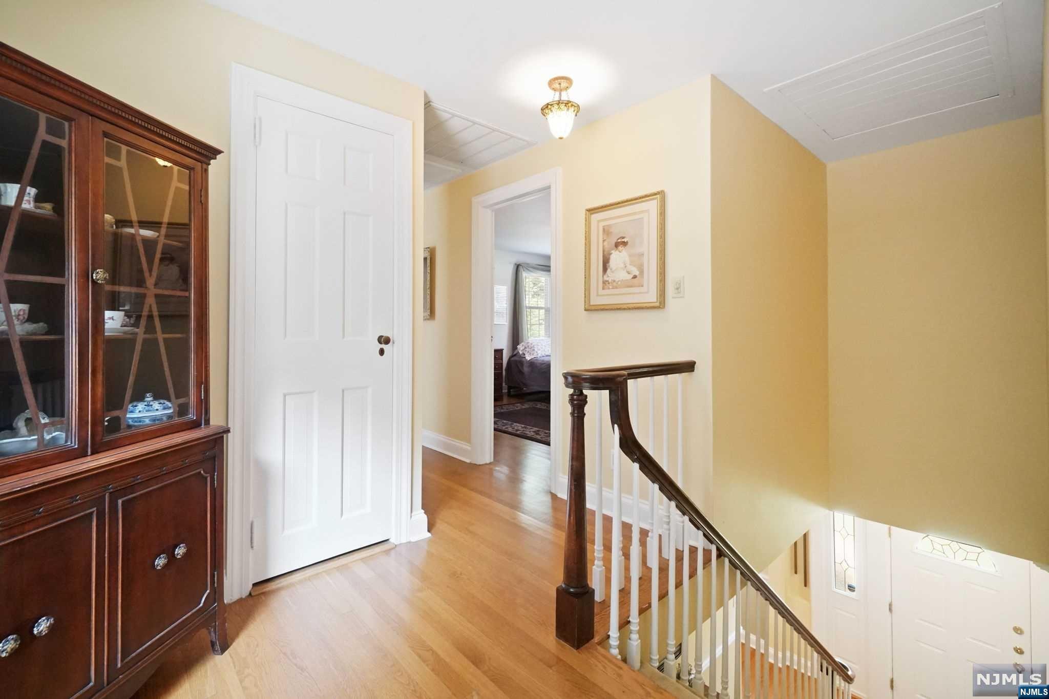 9 Edward Place