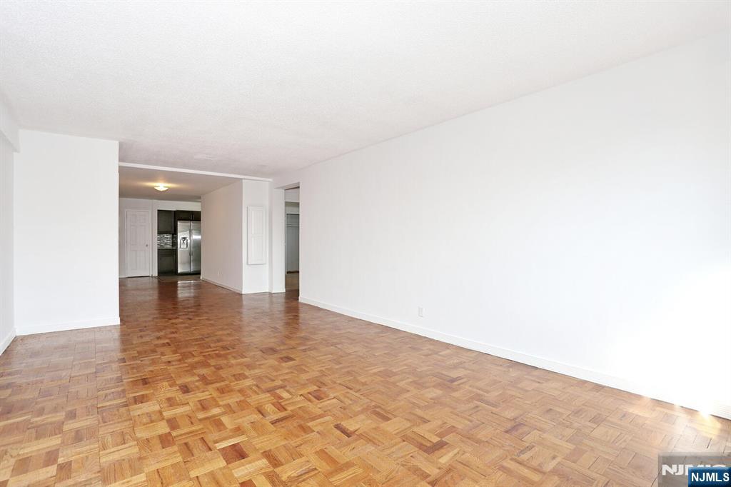 208 Anderson Street S4F