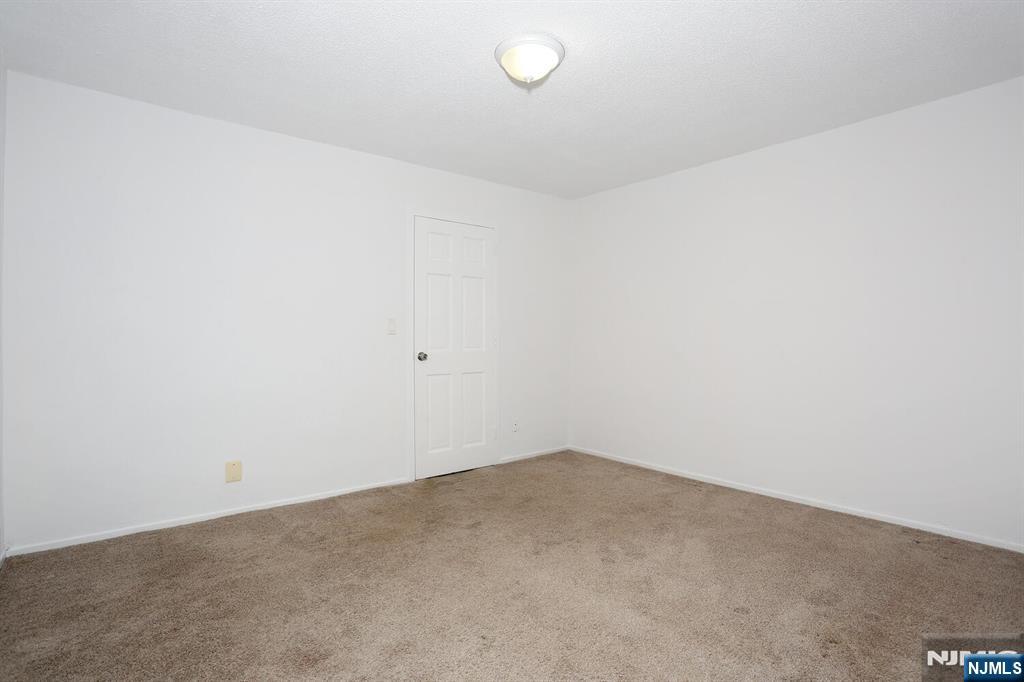 208 Anderson Street S4F