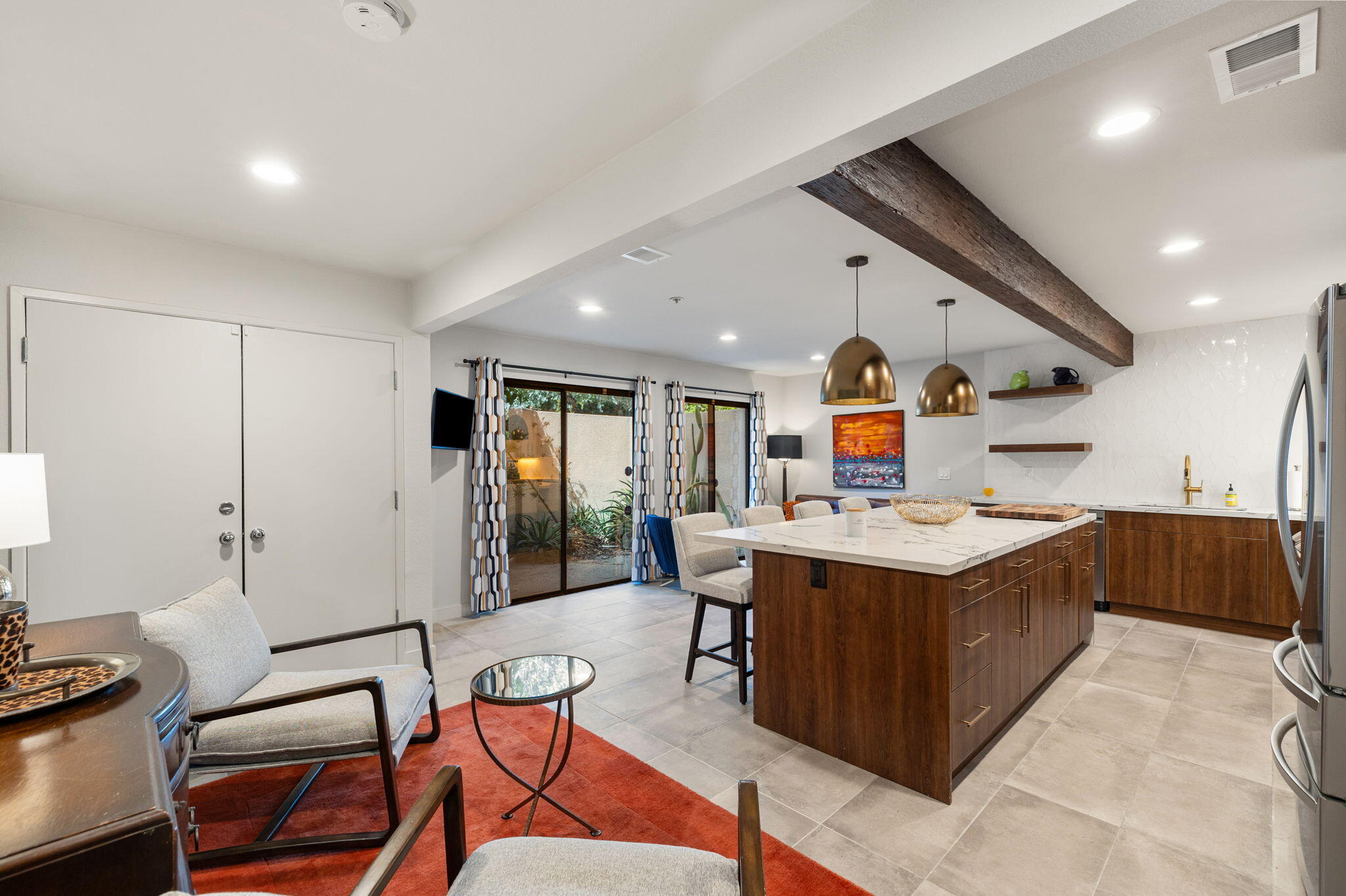 407 W Village SQ