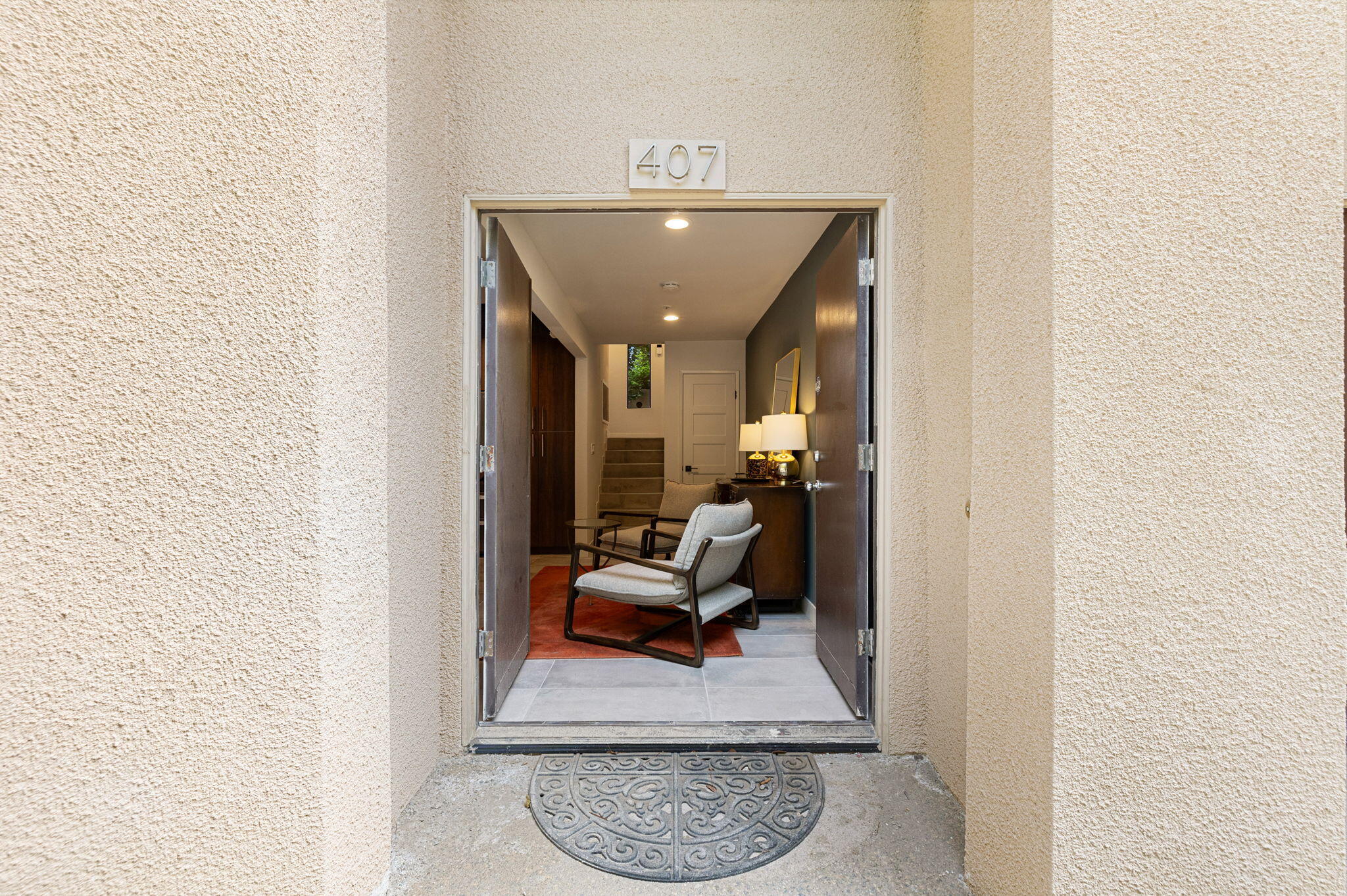 407 W Village SQ
