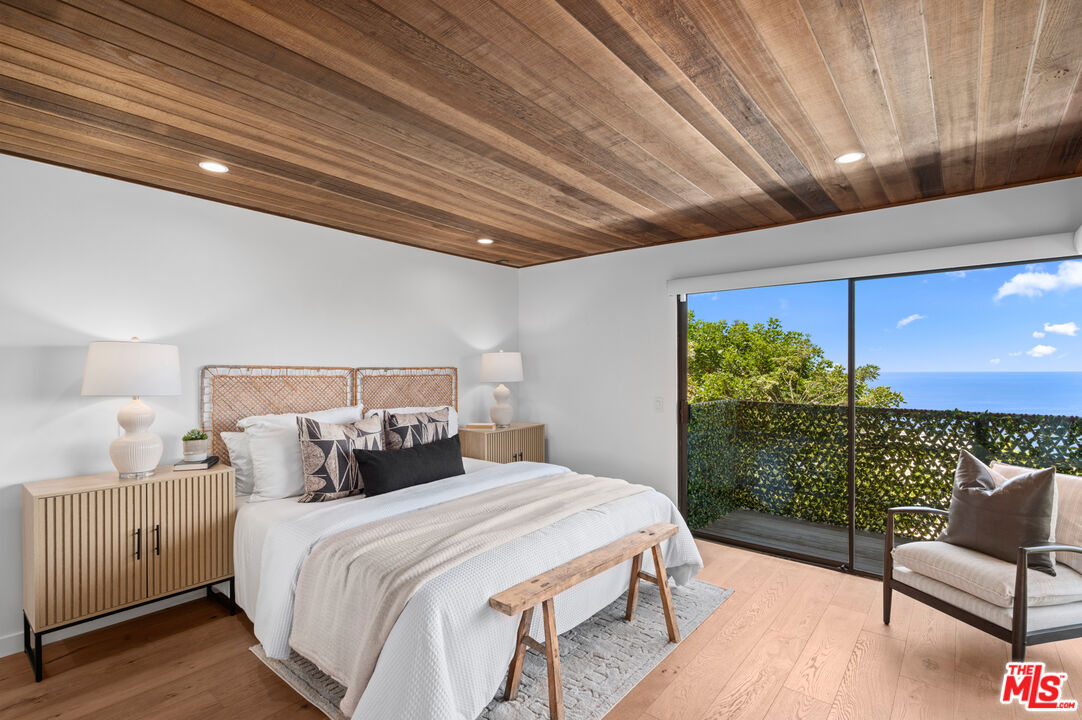 1183 La Mirada St