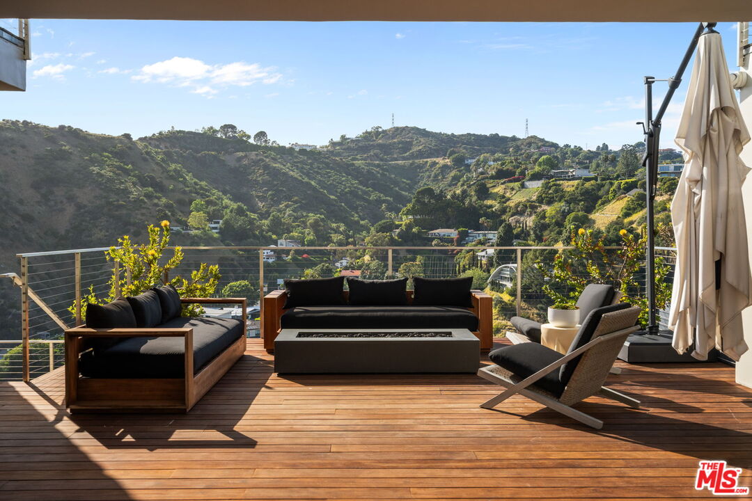 2229 Castilian Dr