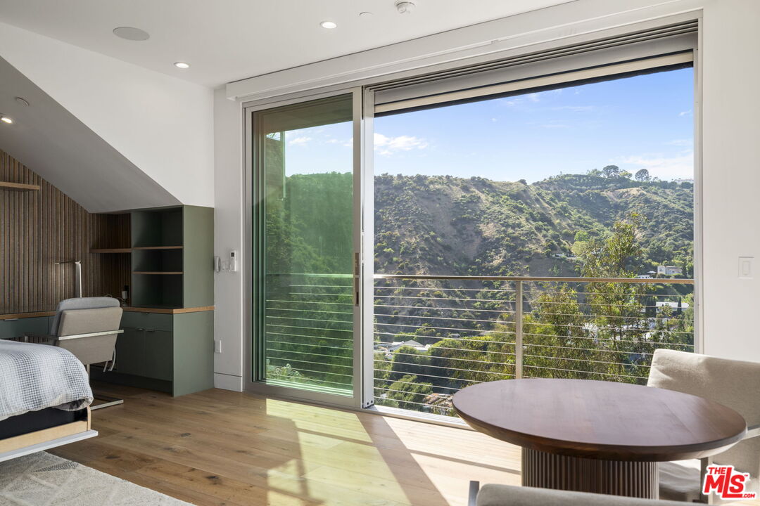 2229 Castilian Dr