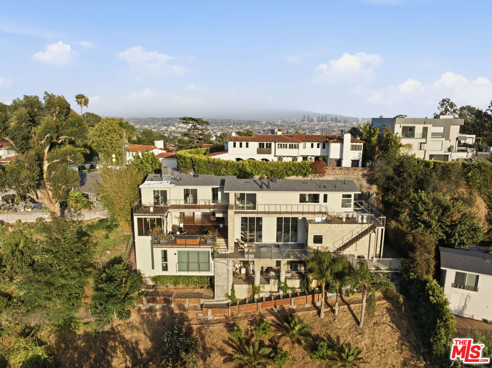2229 Castilian Dr